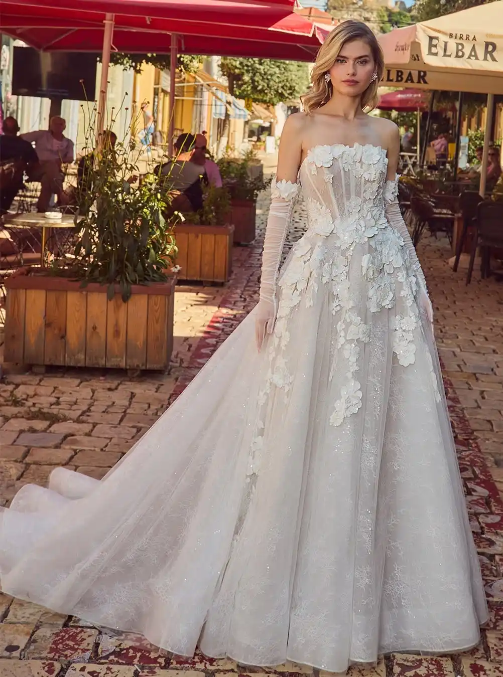 A Floral-Laced Princess Wedding Dress with Vintage Charm