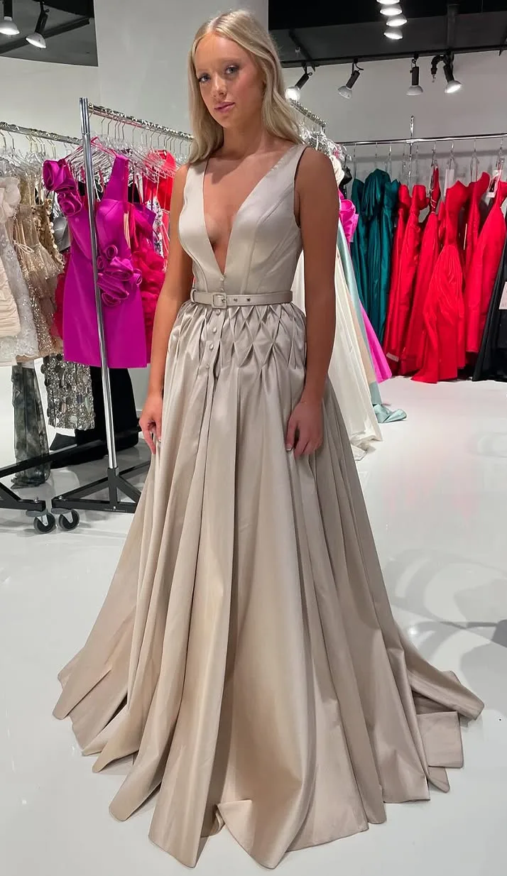 Sophisticated Statement for the Holiday Party