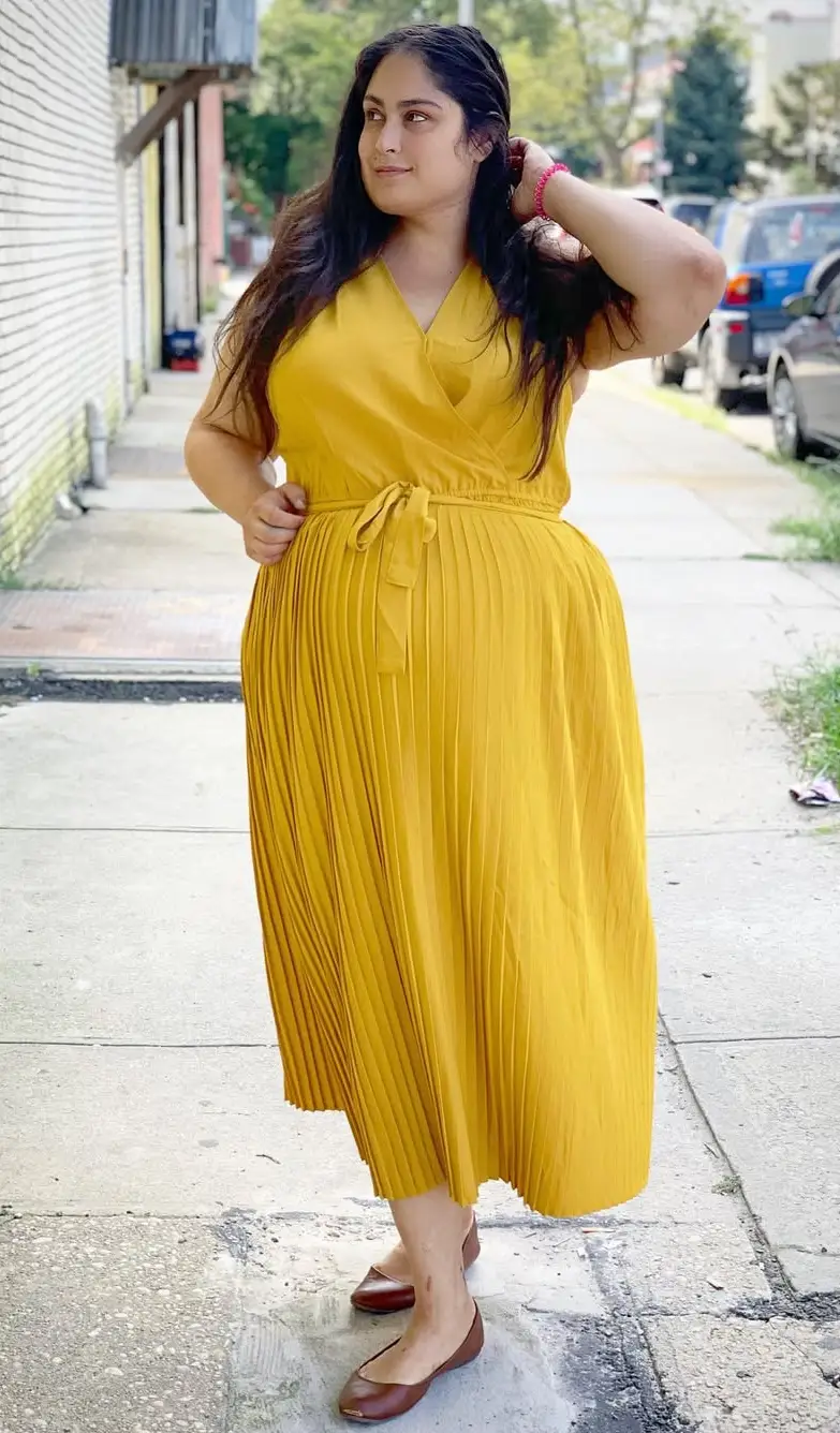 A Casual Mustard Pleated Plus Size Midi Dress