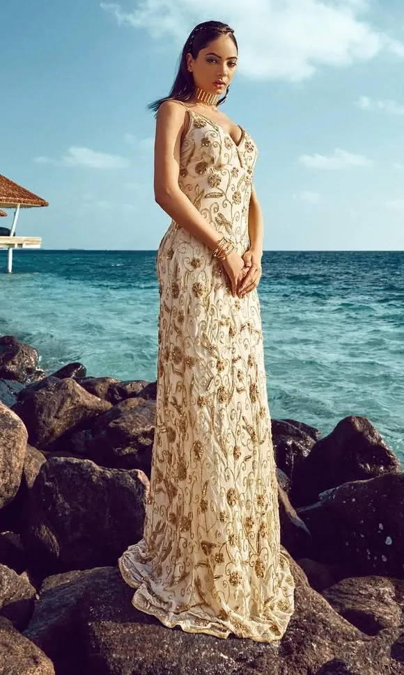 Beach Party Dresses That Shine Like the Sun
