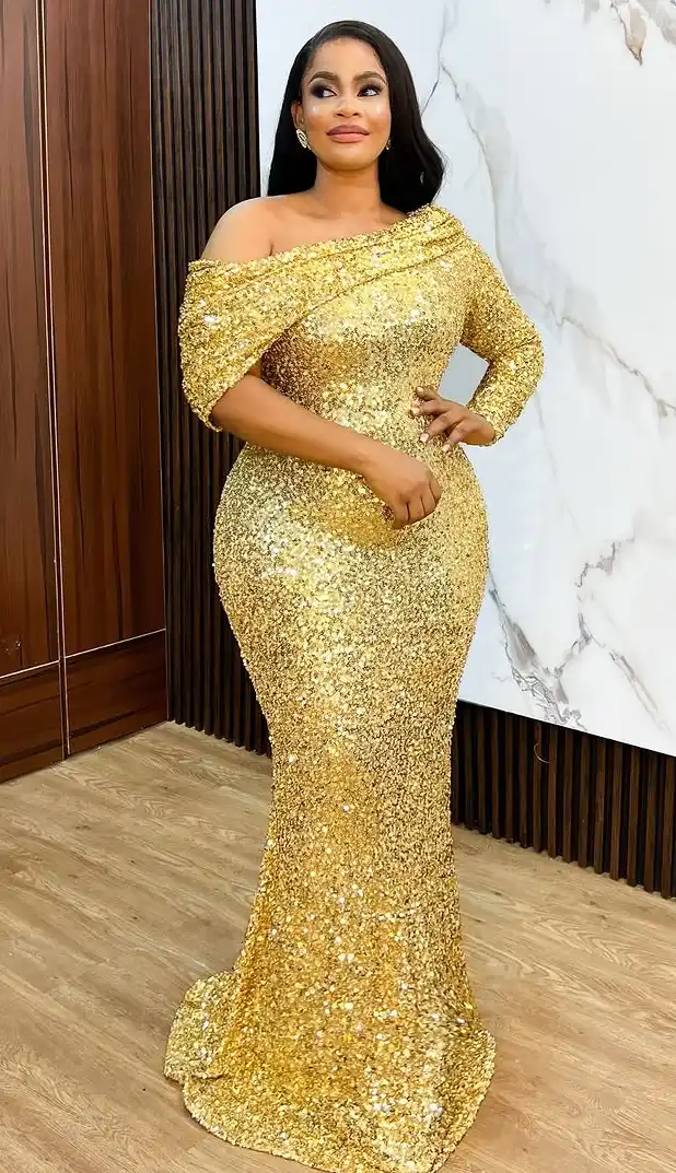 Dinner Party Dresses That Shine