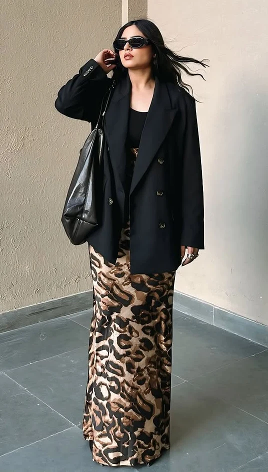 Oversized Statement Outfits for Women’s Urban Edge