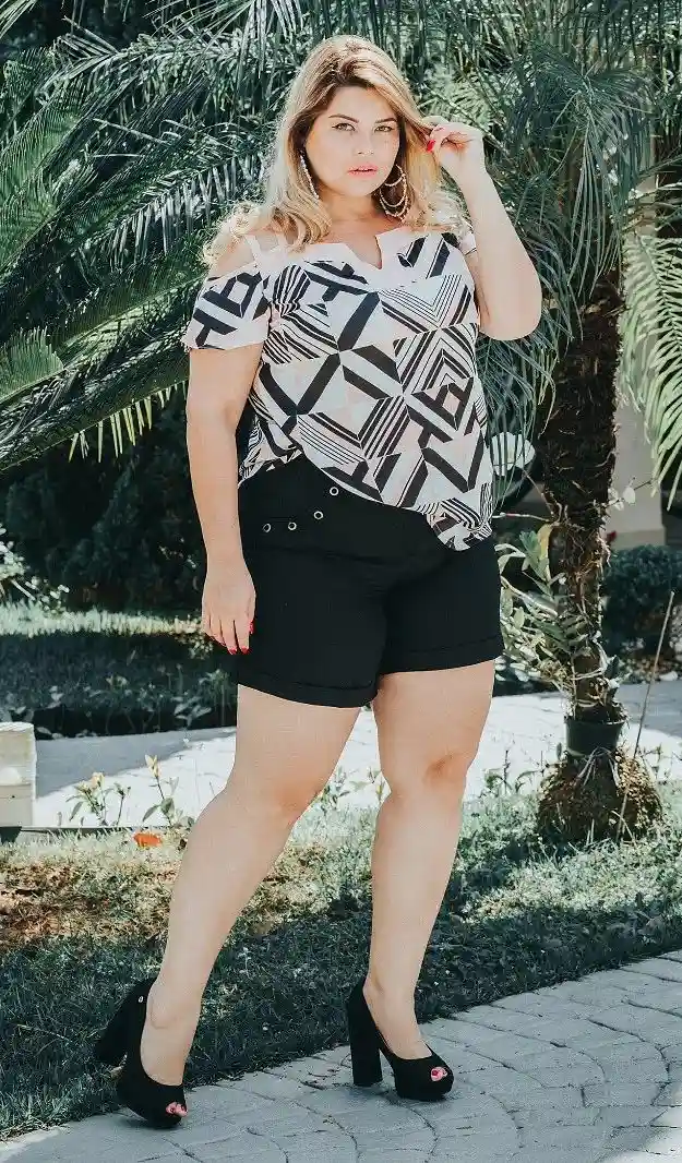 Plus Size Memorial Day Outfit for Casual Confidence