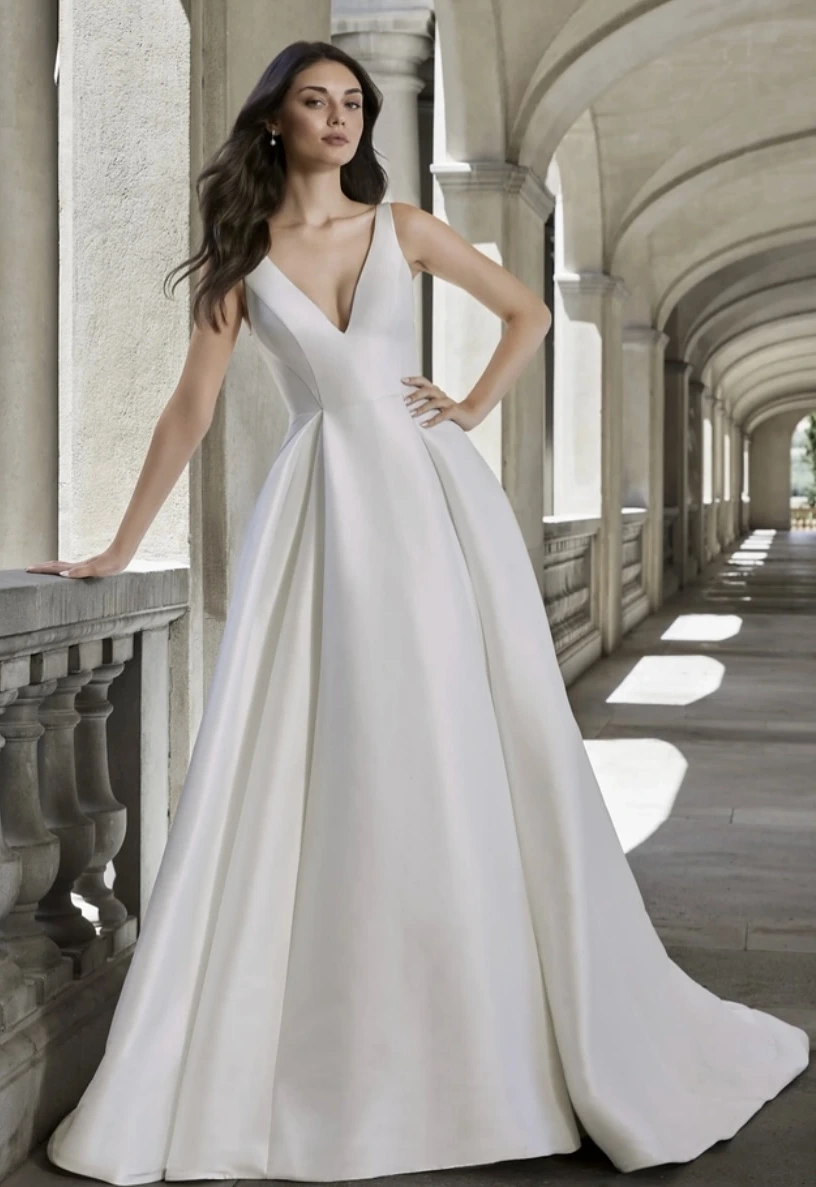 Sleek Ivory V-Neck Wedding Dress