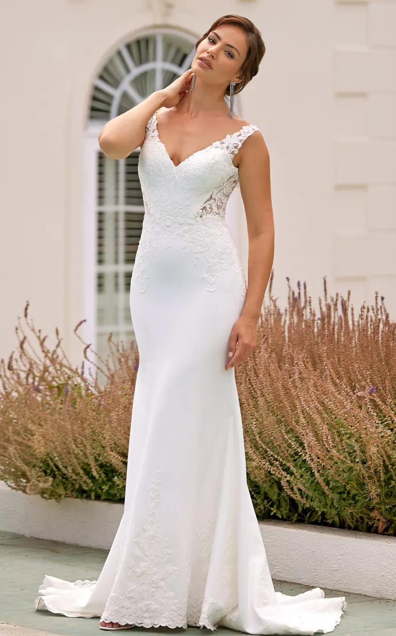 Winter Wedding Dresses That Embrace Timeless Romance