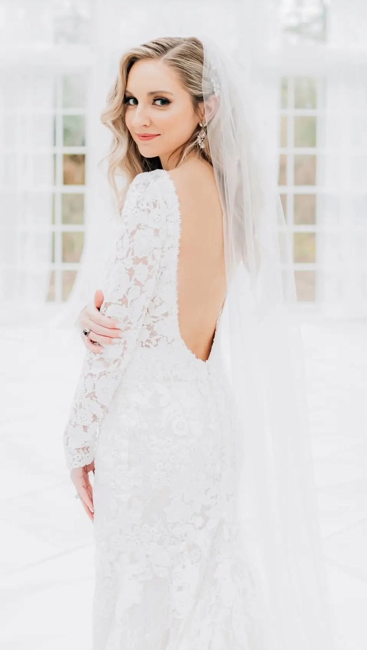 Winter Wedding Dresses That Glow with Quiet Grace
