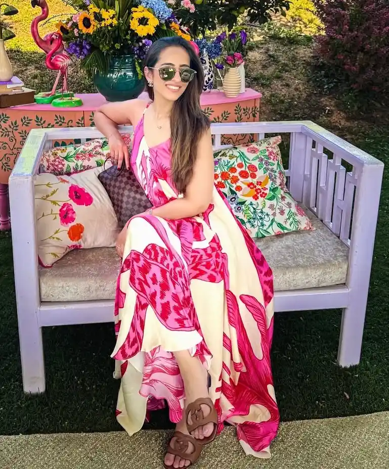A Brunch Outfit for Garden Glam