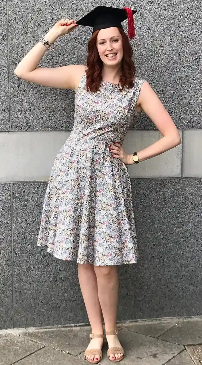 A Dainty Floral Graduation Dress for Bright Beginnings