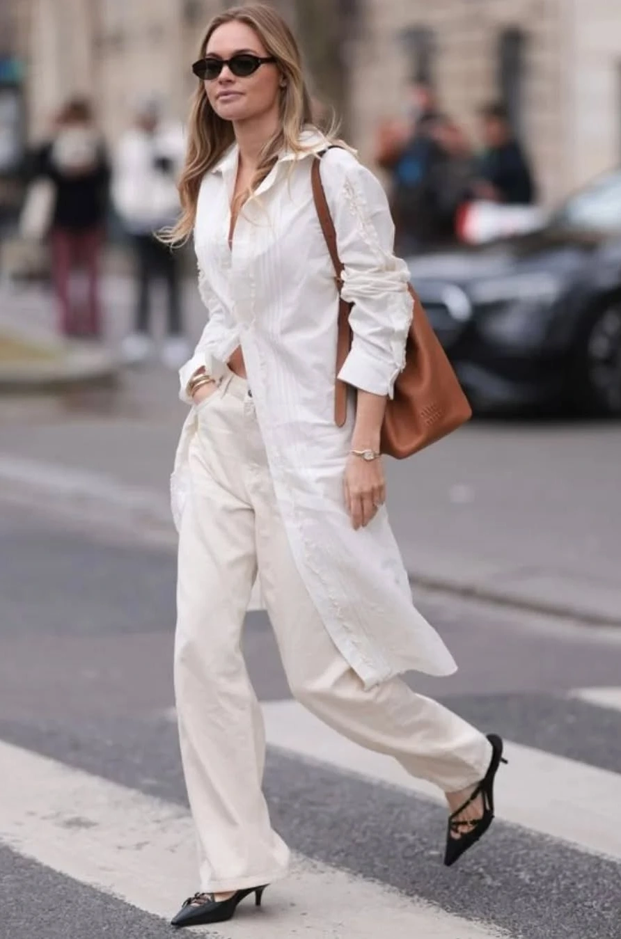 A Minimalist Casual Office Outfit