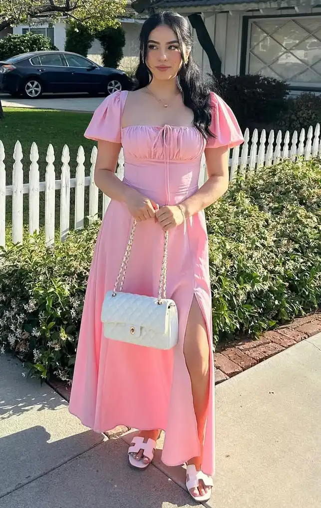 A Romantic Picnic Dress for Spring