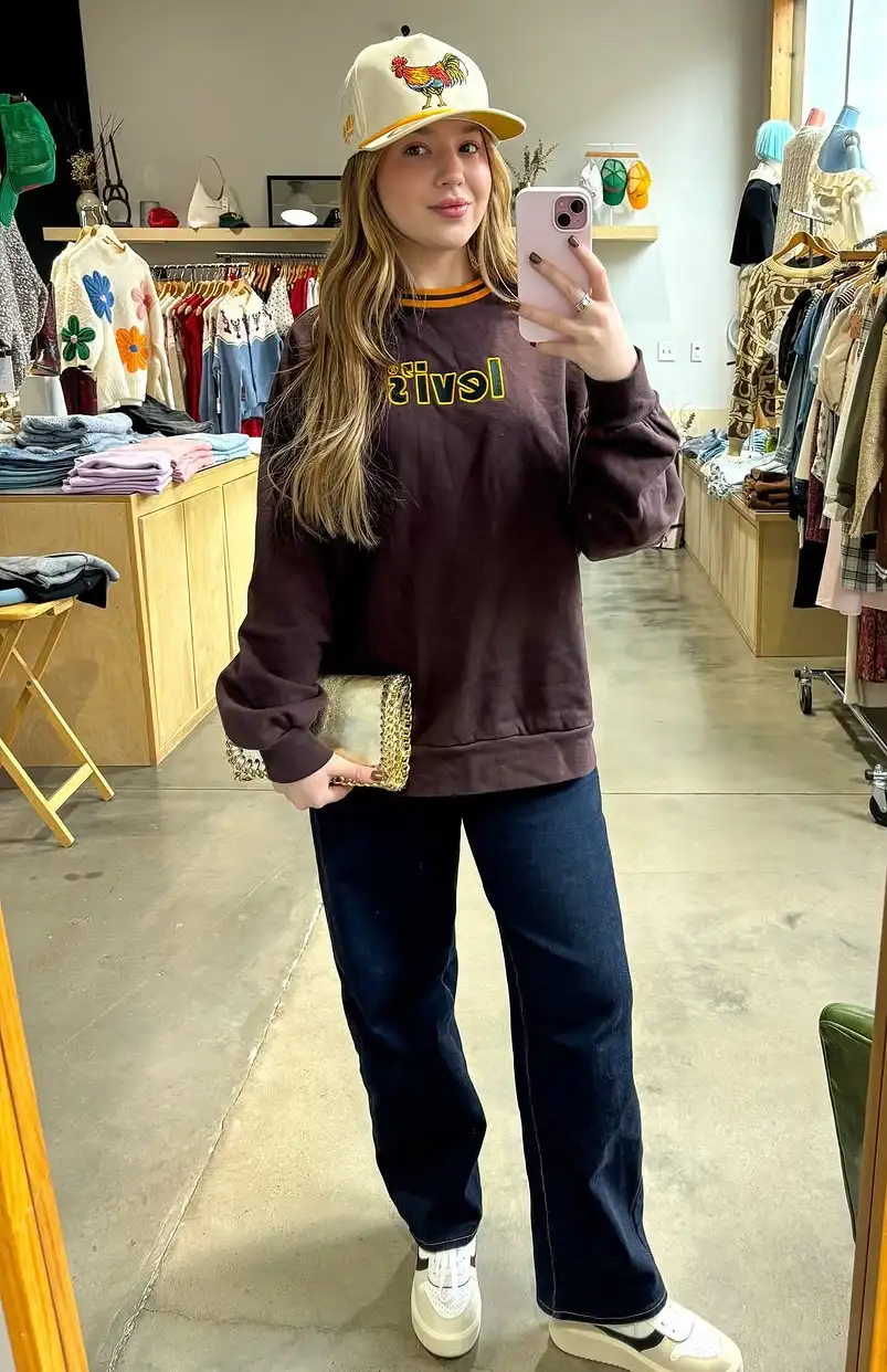 A Year-Round Casual Outfit for Women