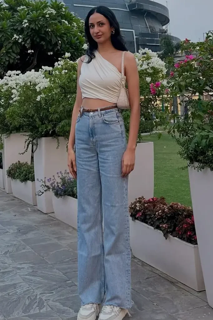 An Urban Holiday Top