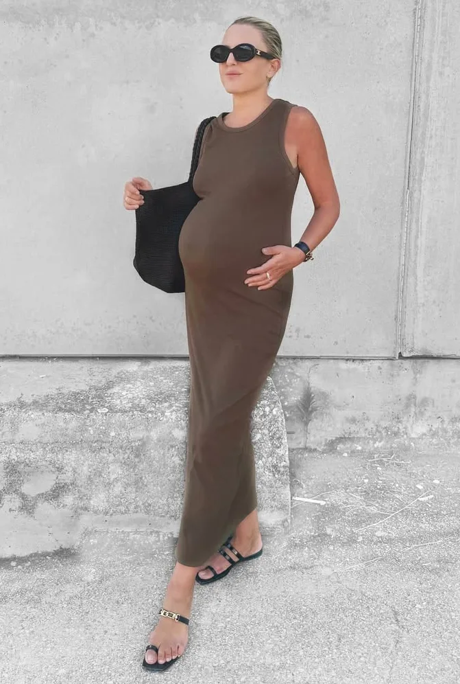 Maternity Rich Mocha Minimalist Outfit Ease