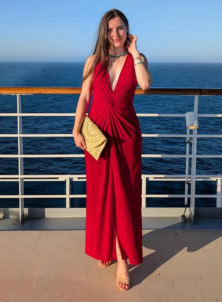 The Ultimate Cruise Outfit Statement