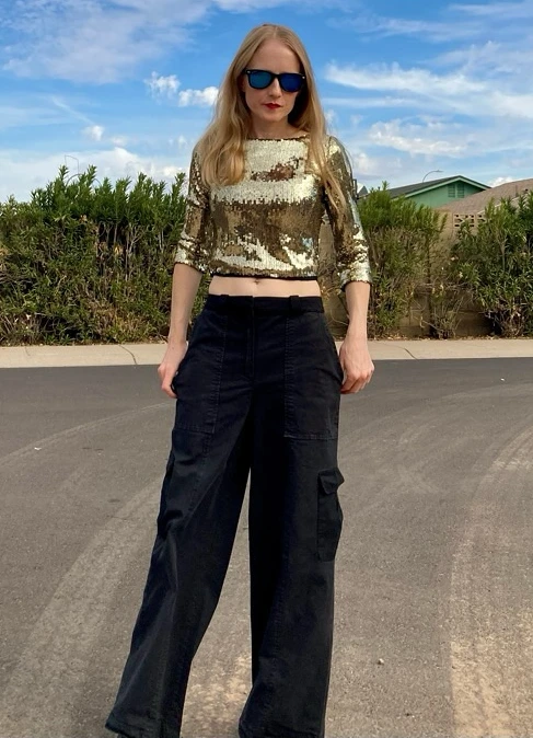 Glitzy Black Cargo Pants Seasonal Outfit