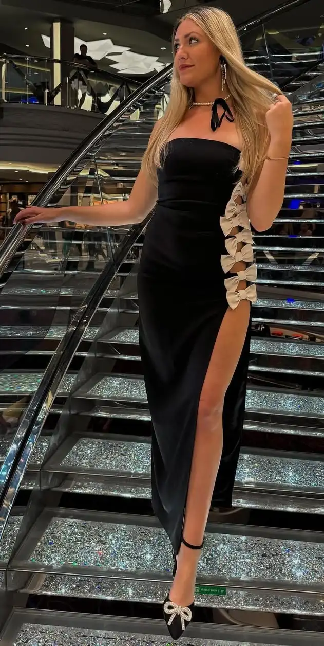 Allure of a Glamorous Cruise Evening