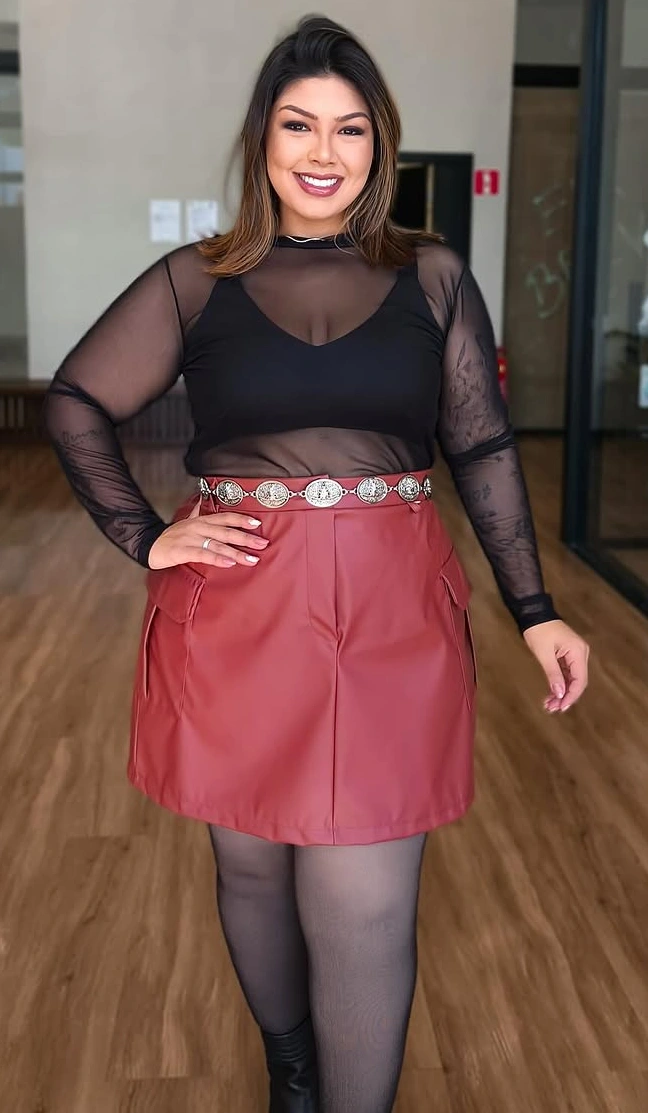 Bold Look for the Plus-Size Traveler