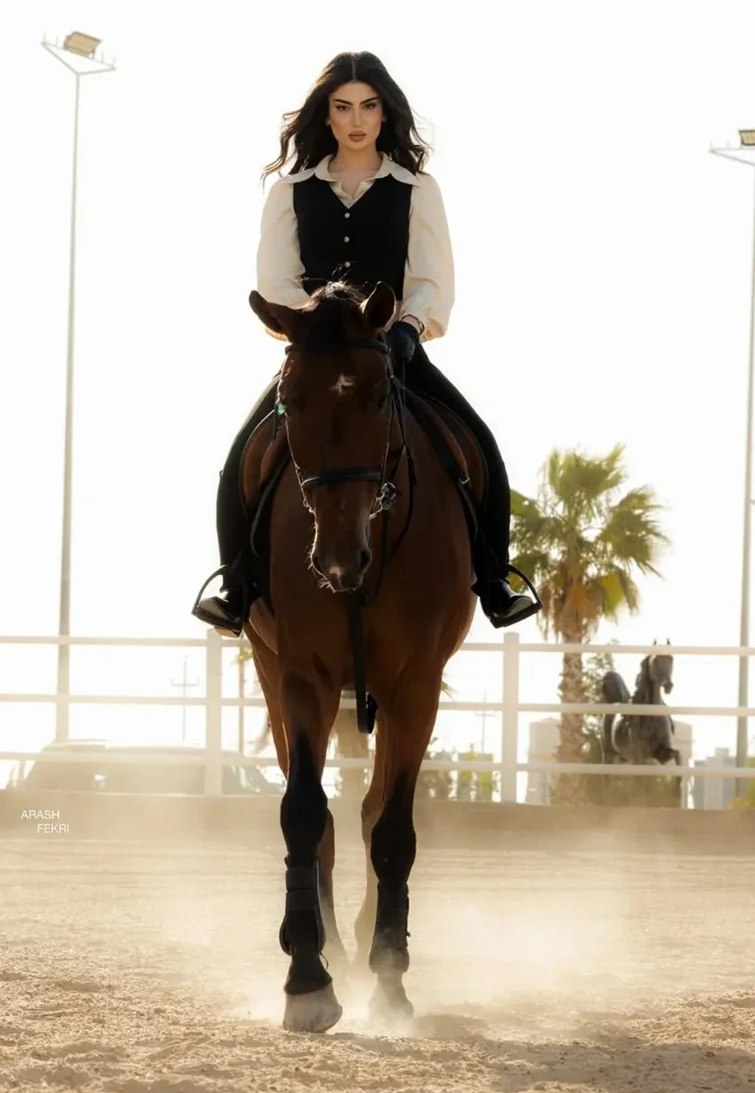 Classic Black-White Equestrian Outfit Ideas