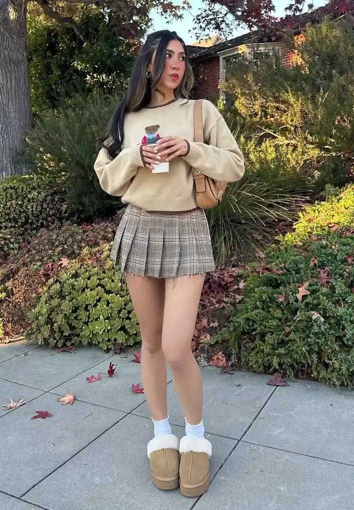 Cozy Plaid Leafy Seasonal Outfit