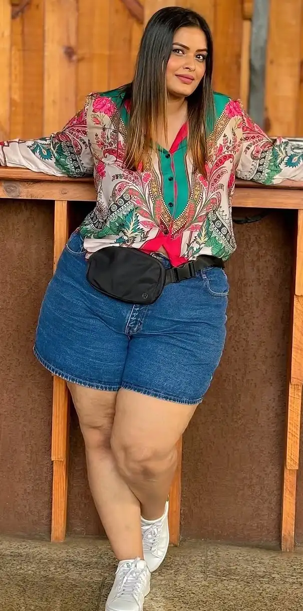 Playful Print for Plus-Size Adventures