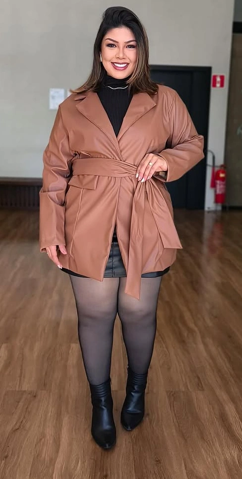 Plus-Size Power Look for Travel