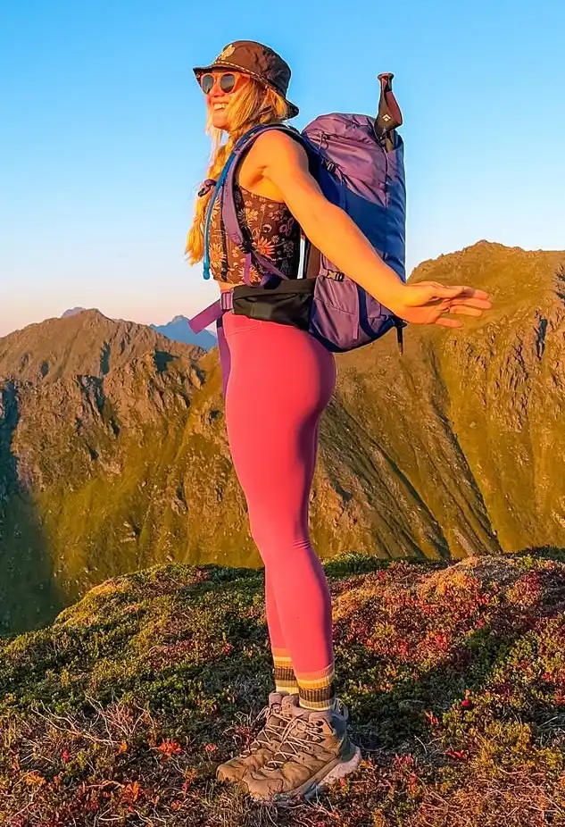Rugged Grace Summer Hiking Legwear Outfit