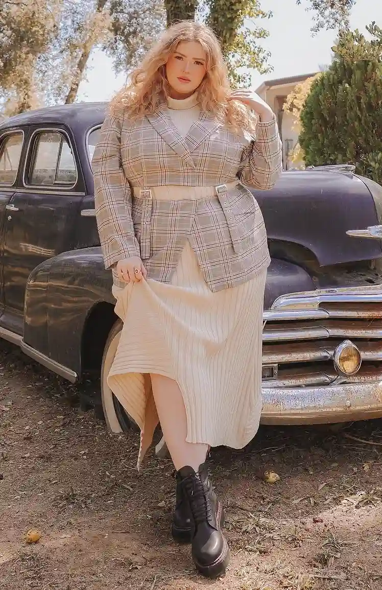 Timeless Plaid Plus Size Fall Outfit Inspiration
