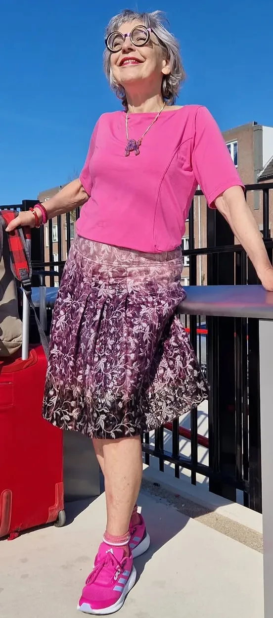 Vibrant Hues for Summer Journeys