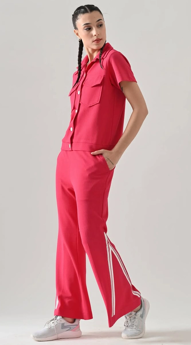 A Retro-Futuristic Summer Look