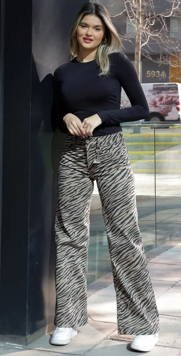 Chic Jeans Outfits for Every Season