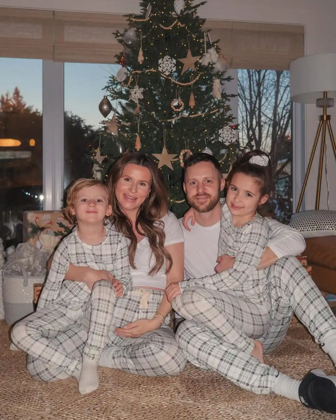 Cozy Elegance Neutral Seasonal Outfits for Family Christmas